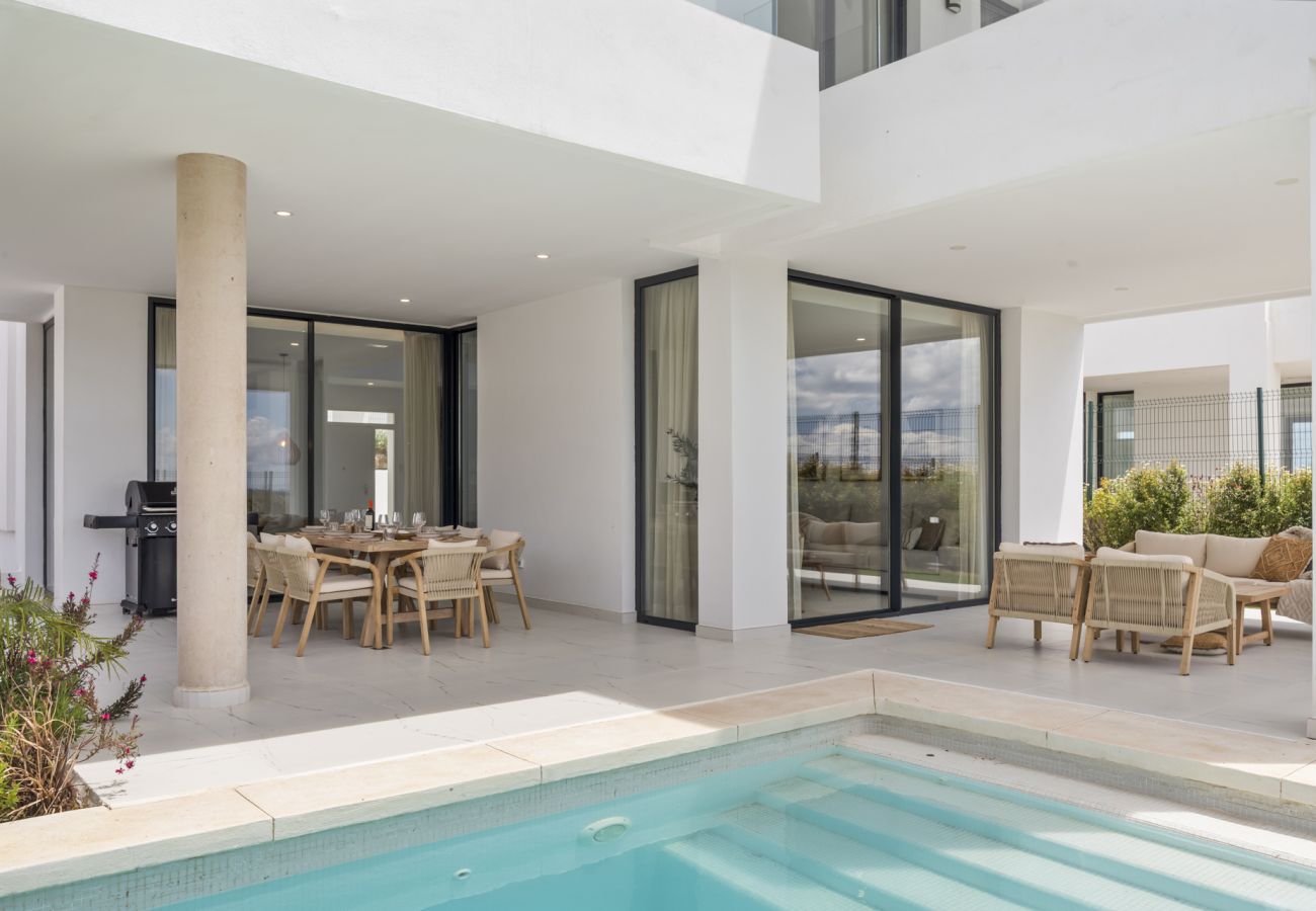 Villa en San Roque - Villa Lazo with Stunning Sea Views of Gibraltar