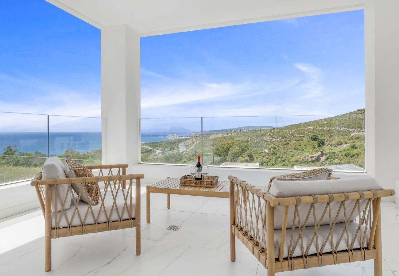 Villa in San Roque - Villa Lazo with Stunning Sea Views of Gibraltar