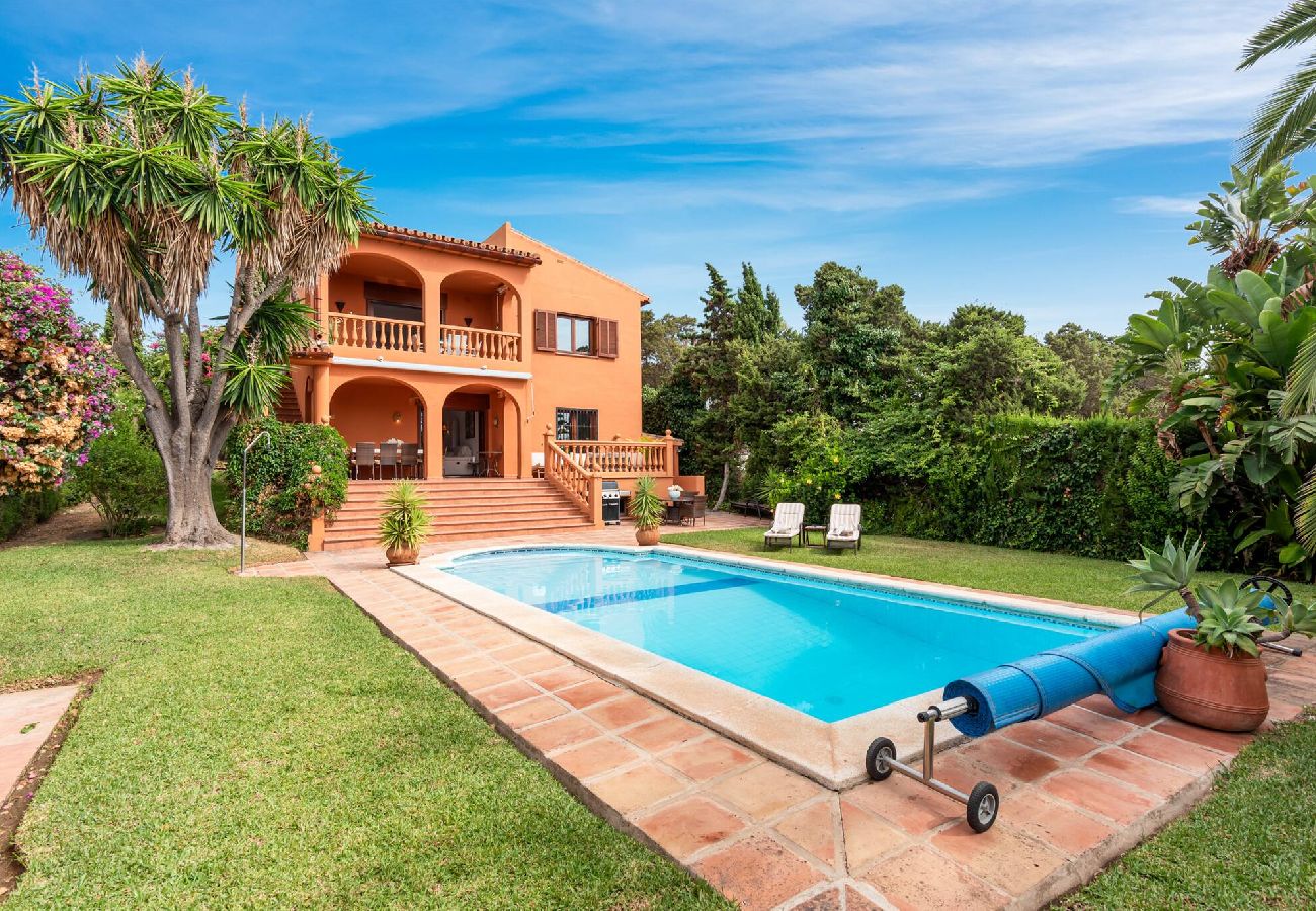 House in Marbella - Beach Villa Sea La Vie Marbesa! 