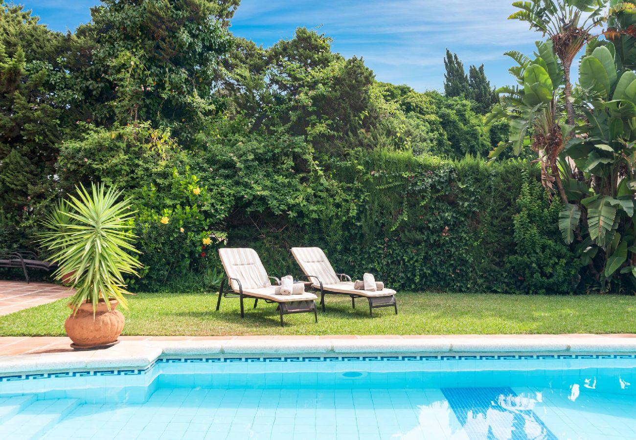 House in Marbella - Beach Villa Sea La Vie Marbesa! 