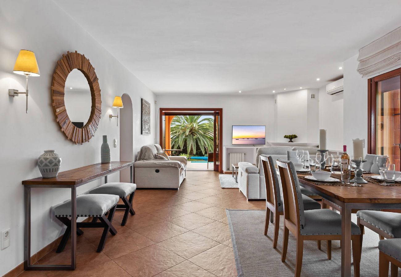 House in Marbella - Beach Villa Sea La Vie Marbesa! 