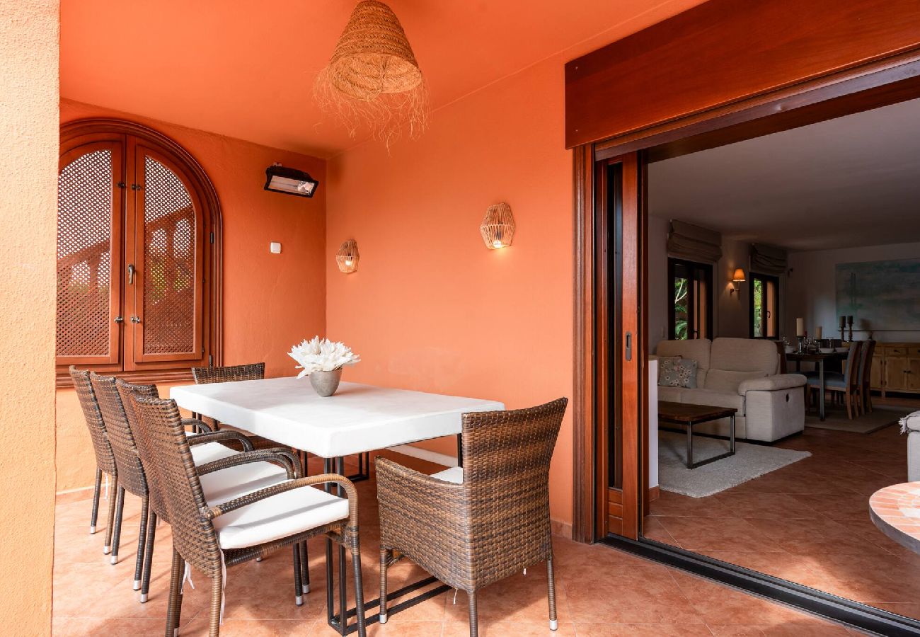 House in Marbella - Beach Villa Sea La Vie Marbesa! 