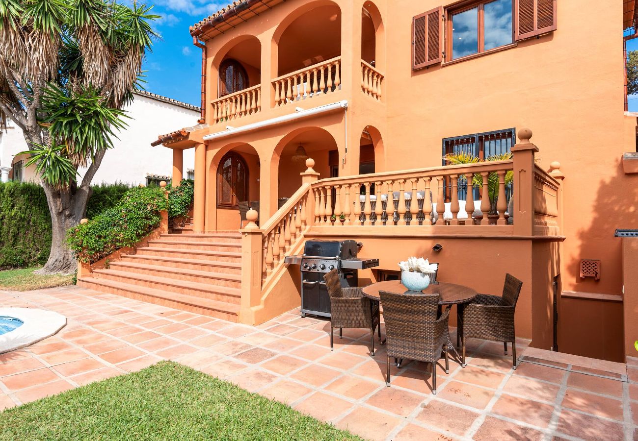 House in Marbella - Beach Villa Sea La Vie Marbesa! 