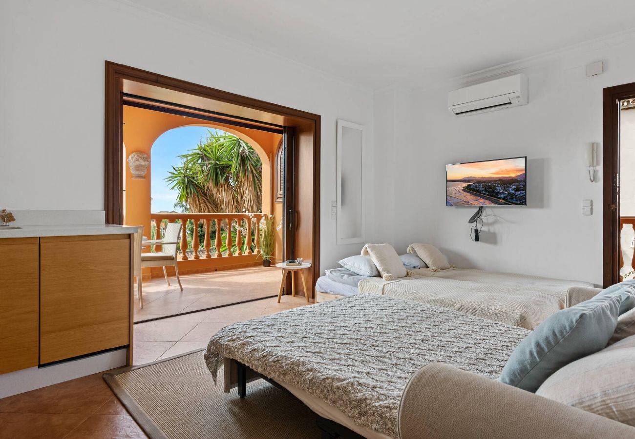 House in Marbella - Beach Villa Sea La Vie Marbesa! 