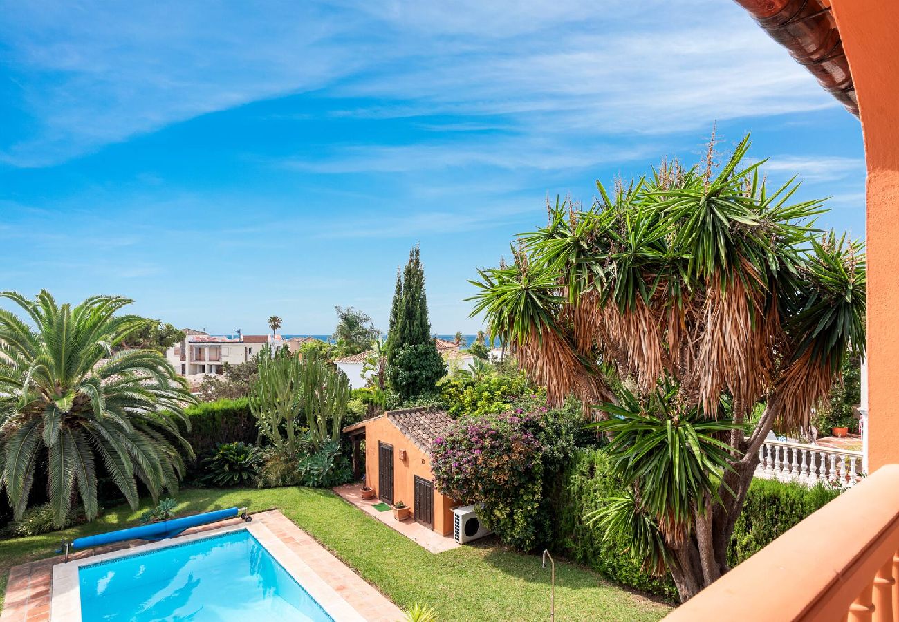 House in Marbella - Beach Villa Sea La Vie Marbesa! 