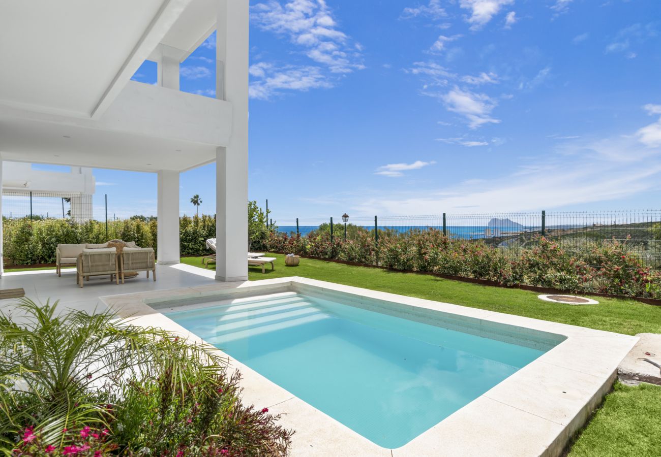 Villa in San Roque - Villa Lazo with Stunning Sea Views of Gibraltar